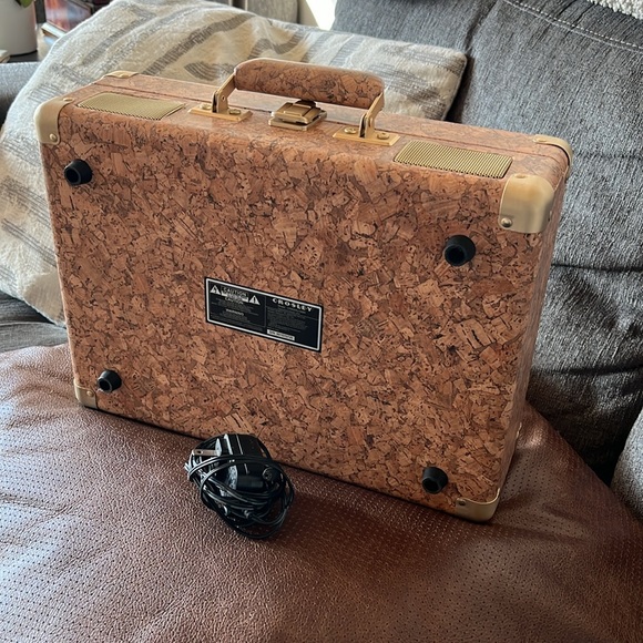 Crosley Cork-Effect Cruiser Bluetooth Record Player (used twice) - Picture 3 of 6